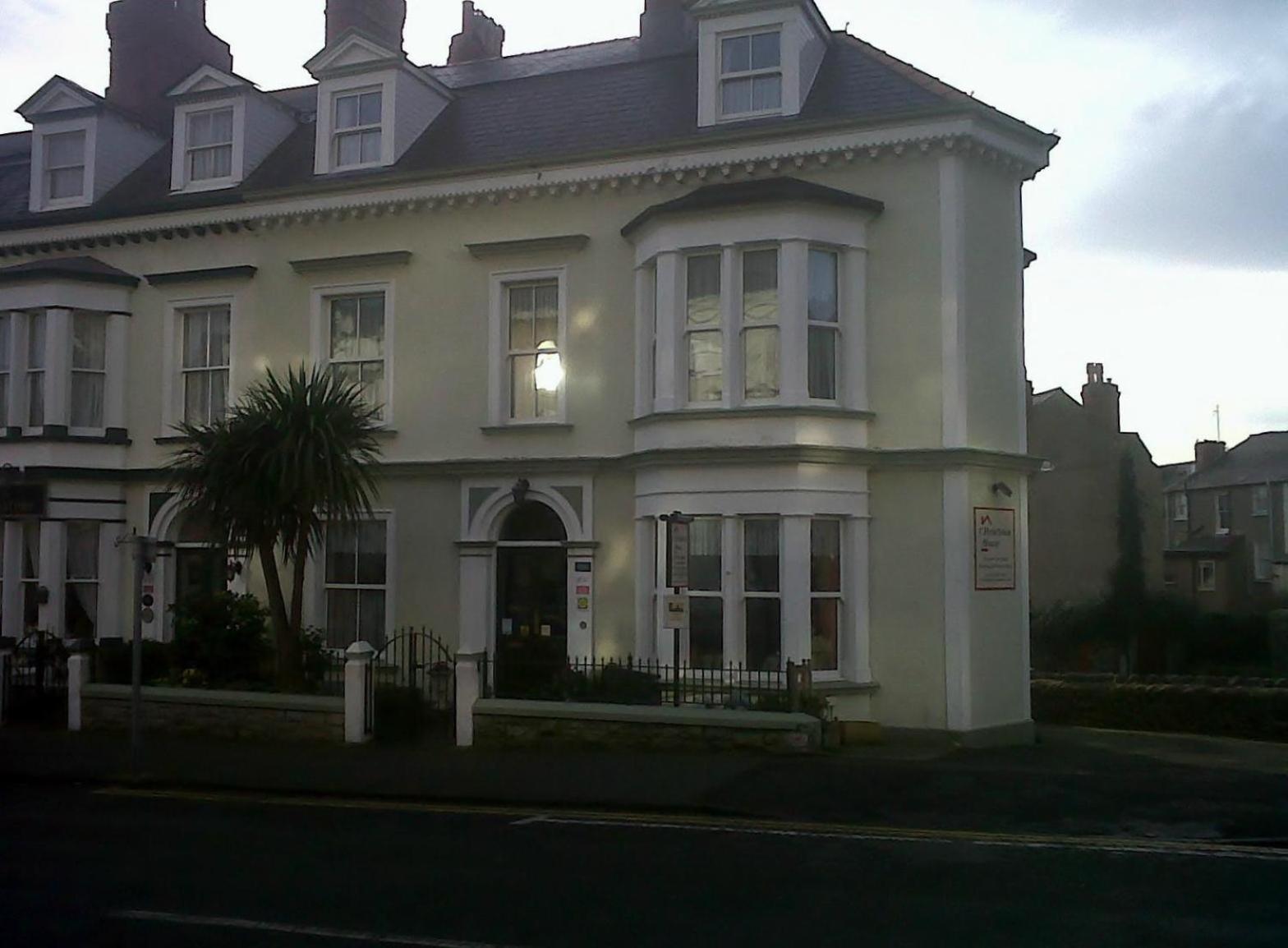 Christleton House Hotel ลันดิดโน ภายนอก รูปภาพ