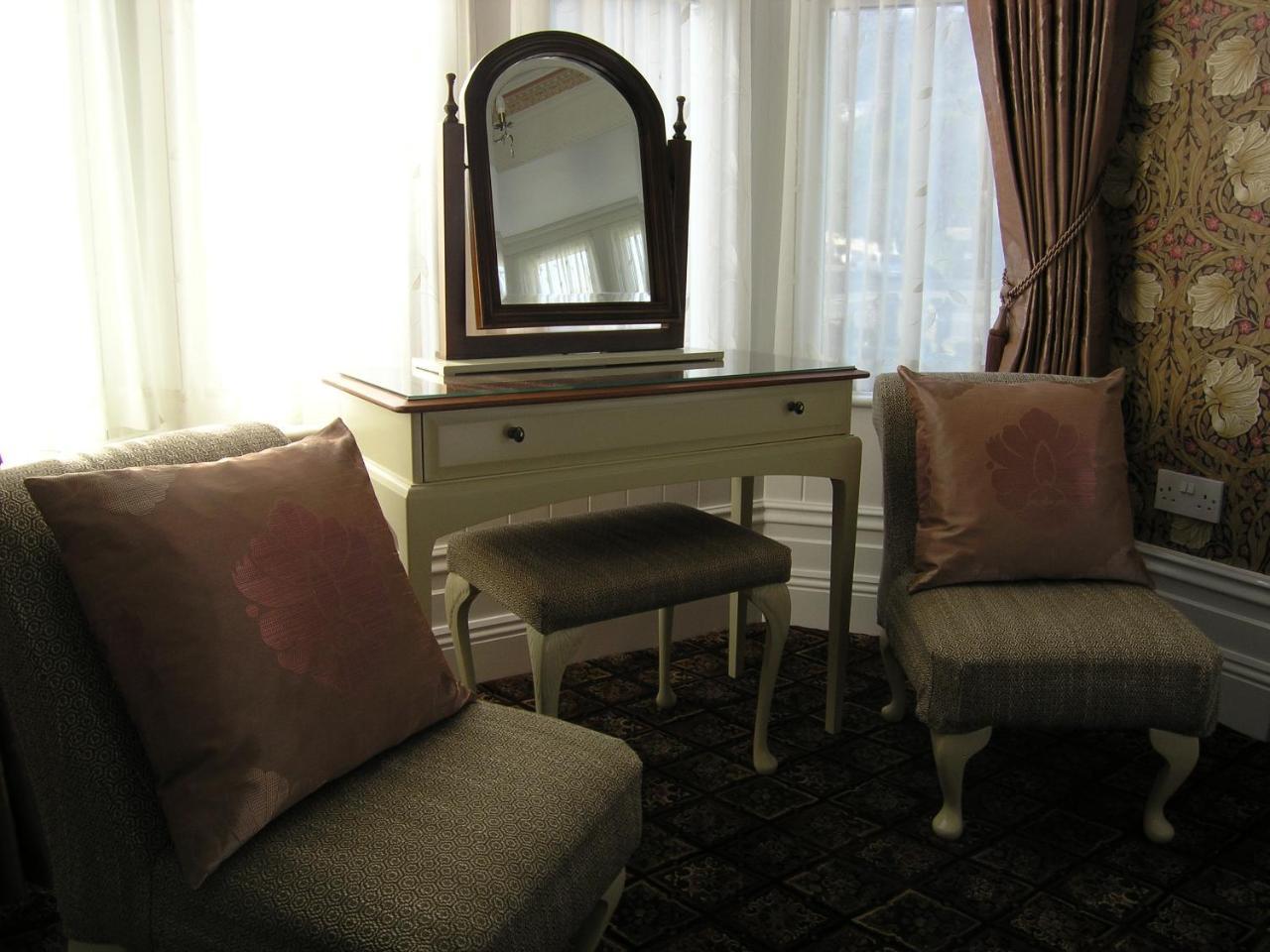 Christleton House Hotel ลันดิดโน ภายนอก รูปภาพ