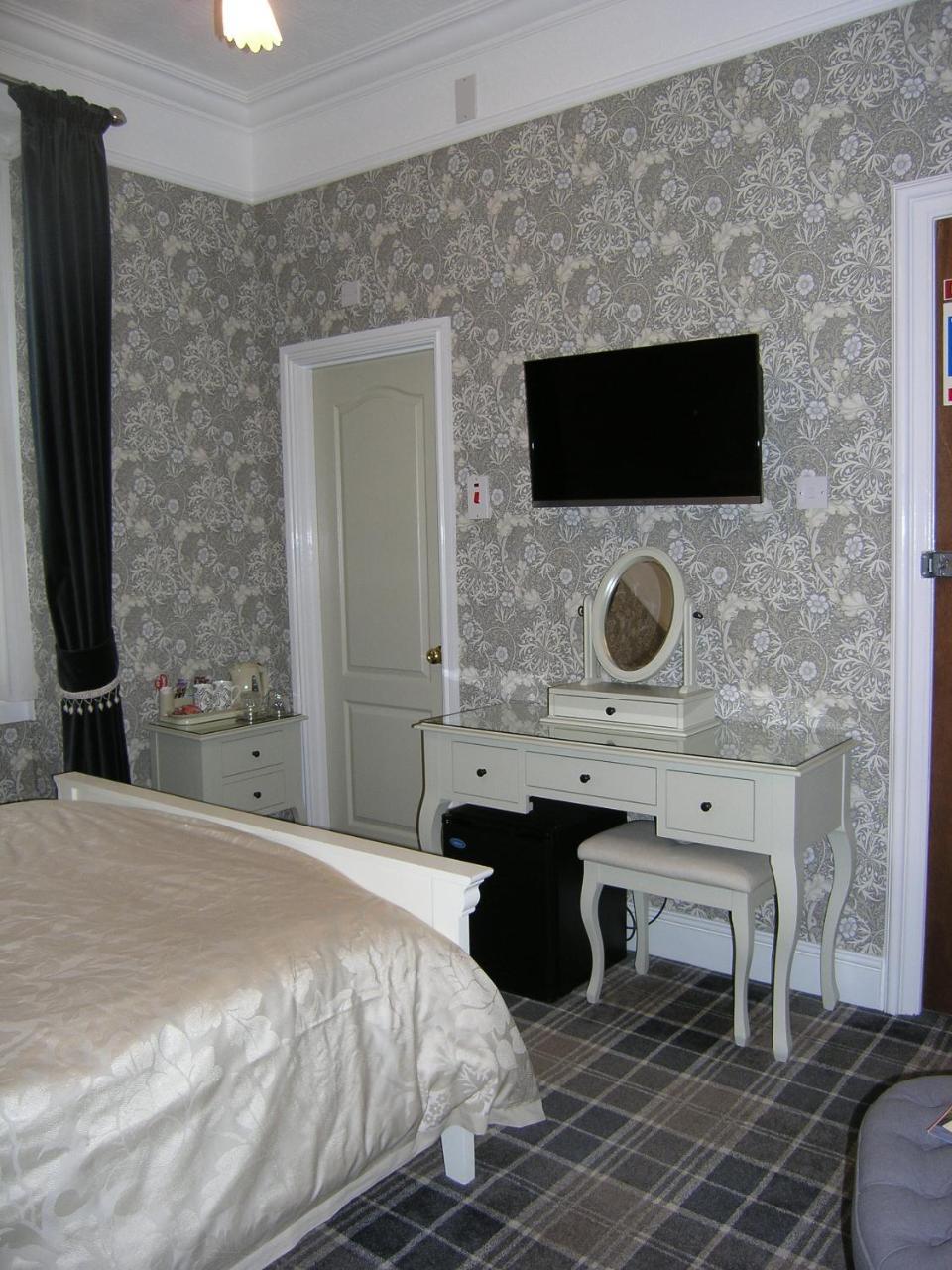 Christleton House Hotel ลันดิดโน ภายนอก รูปภาพ